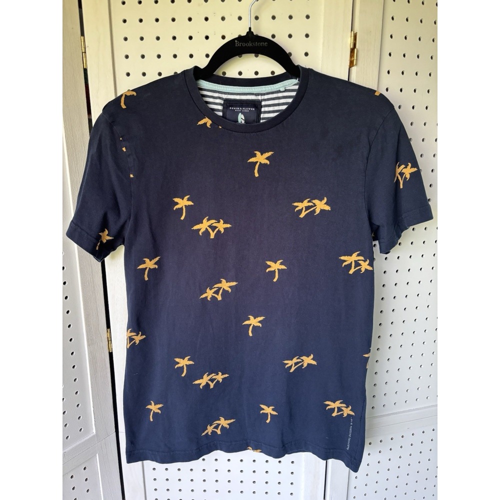 Denim & Flower Ricky Singh Short‎ SLV Navy Blue Palm Tree Tee Shirt Men's Medium